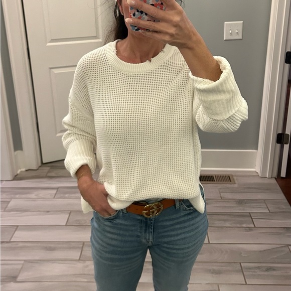 Pistola white distressed sweater size medium - Picture 2 of 8